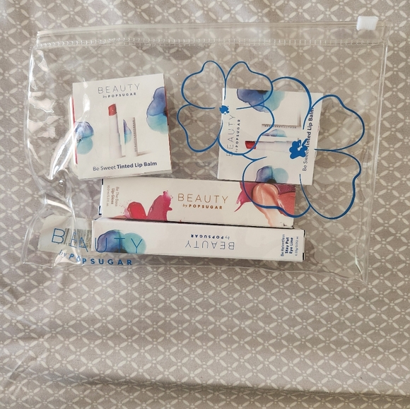 Beauty by Popsugar Lipstick Eyeliner Gift Bag Bundle - Picture 13 of 14